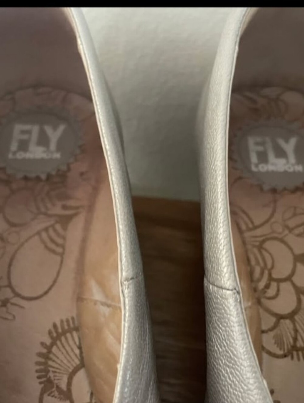 Fly London - Picture 2 of 5